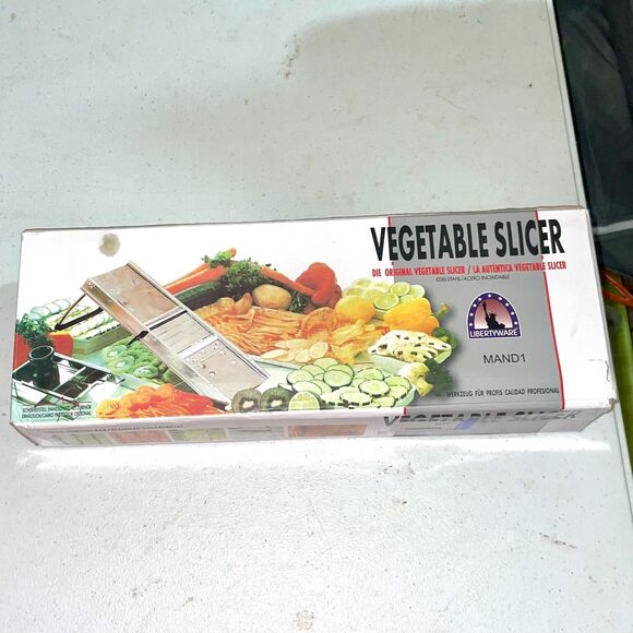 Libertyware Stainless Steel Mandoline Vegetable Slicer MAND1 – Pro Kitchen Tool - Picture 4 of 15